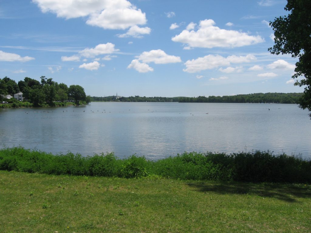 Lake_Quannapowitt